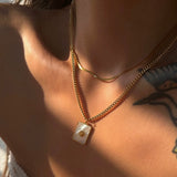 LUNA NECKLACE