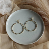 ZURI EARRINGS》Shell