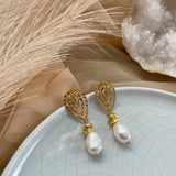 ZOE EARRINGS》Pearl & Hematite